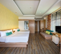 Двухместный номер семейный с видом на море 2 отдельные кровати в Karon Phunaka Resort
