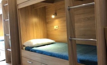 Кровать в общем 8-местном номере в Энергия