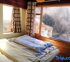 Двухместный номер Standard двуспальная кровать в Up In The Air Youth Hostel