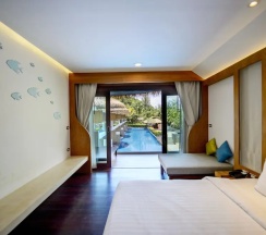 Номер Deluxe с балконом и с видом на бассейн в Tup Kaek Sunset Beach Resort