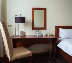 Стандарт для гостей с ограниченными возможностями в Бенефит Плаза