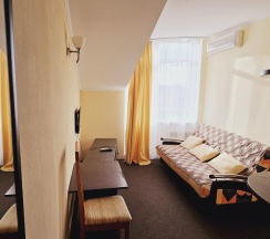 2-комнатный номер полулюкс семейный (мансарда) в Валенсия