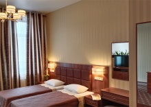 Апартаменты с просторной спальней, обеденной зоной и балконом в My Favourite Garden Hotel