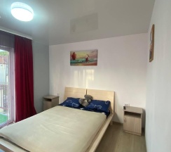 Номер стандарт семейный с 3 односпальными и 1 двуспальной кроватью в Алешкина мечта