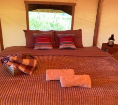 Тент с красивым видом из окна в Osuga Village