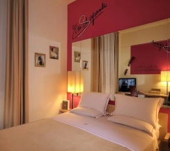 Двухместный номер Classic двуспальная кровать в Phi Hotel Bologna