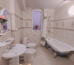 Дом с террасой и панорамным видом на море в Благовещенка