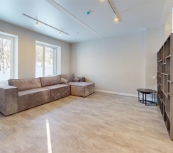 Большой Дом в Чилл Хилл