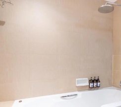 Люкс Premier с 2 комнатами с видом на поле для гольфа в Отель Homm Suites Laguna