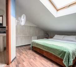 Трехместный номер с мини-кухней в Риверсайд