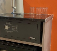 3-местный номер стандарт эконом (без окна) в Holiday hotel