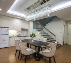 Вилла с 4 комнатами с видом на бассейн в Vinpearl Resort & Spa Nha Trang Bay