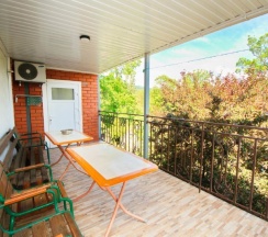 Двухместный номер Улучшенный с балконом 2 отдельные кровати в Ninel