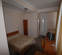 Трехместный "Стандарт" с балконом в Аллес