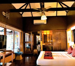 Двухместный люкс Beachside двуспальная кровать в Birds and Bees Resort