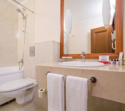 Двухместный номер двуспальная кровать в Ramada by Wyndham Almaty
