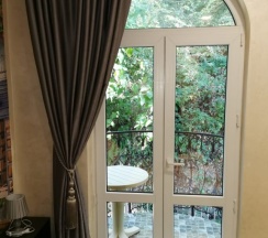 Четырёхместный номер Standard с балконом и с видом на парк в Шато де ля мер