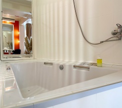 Orange Deluxe с джакузи в Палитра by richotels