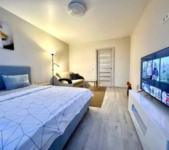 Апартаменты c 1 комнатой с балконом в Fresh Room на улице Маршала Устинова 3