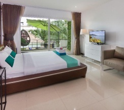 Вилла с 4 комнатами с балконом в Tropicana Pool Villa