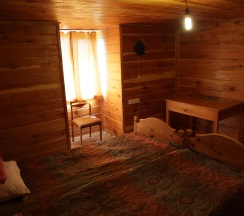 Комната эконом с 2 односпальными кроватями Кедровый дом (общие удобства) в Портал Белуха