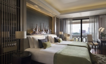 Четырёхместный люкс Chao Phraya с 2 комнатами с видом на реку в Anantara Riverside Bangkok Resort