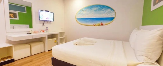 Двухместный номер Стандарт без окна 2 отдельные кровати в The Frutta Boutique Patong Beach