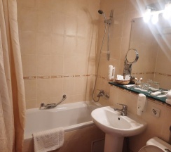 Стандартный двухместный номер в Golden Hotel