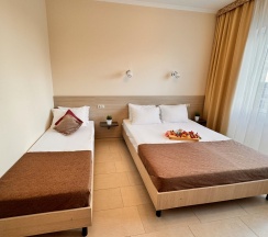 3х местный полулюкс с видом на море в Морская волна