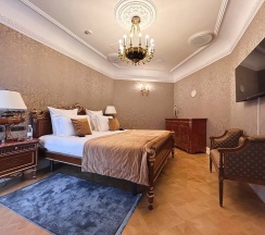 Люкс "А.С. Грибоедов" с видом на Невский проспект в Taleon Imperial Hotel