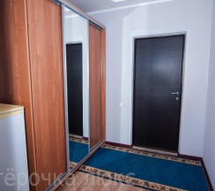 Номер полулюкс с 1 двуспальной кроватью в Пятерочка-люкс