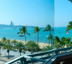 Семейный люкс с видом на море в The Beach Front Resort Pattaya  - SHA Plus