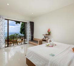 Двухместная вилла Deluxe Sunset двуспальная кровать в Secret Cliff Resort Phuket