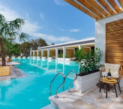 SEA VILLAGE SUPERIOR SWIM UP в Volna Sea Village