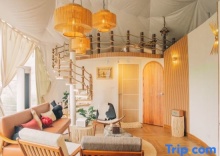 Тент с видом на сад в Oh la la Glamping