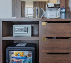 Senior Suite with balcony в Central City
