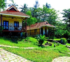 Бунгало рядом с пляжем в Blue Sea Resort