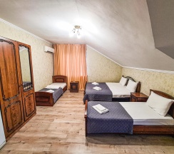 4-местный номер улучшенный в Art house