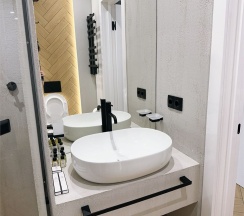 Апартаменты двухкомнатные двухместные (Люкс) с балконом в Polikariya