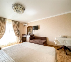 Корпус 1 *Полулюкс* 5-ти местный в Анжелина