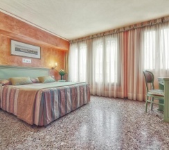 Двухместный номер Standard двуспальная кровать в Hotel Firenze