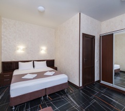 Четырехместный номер со своим входом в Sagrada