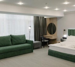 Номер люкс студио с террасой by city park в City park hotel Sochi