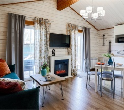 Коттедж с террасой в Yellow Stars Inn
