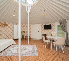 Юрта Зори в Папоротник