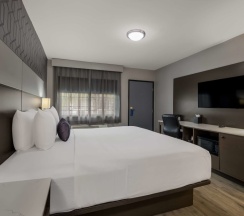 Двухместный номер Standard двуспальная кровать в Sunset West Hotel, SureStay Collection by Best Western