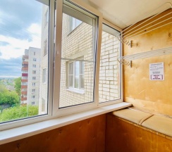 Апартаменты с балконом и с видом на город в Apartments on str. International, bld. 36