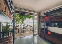 Кровать в общем номере в Chill Inn Beach Cafe & Hostel