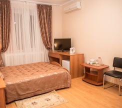 «Повышенной комфортности» двухспальная кровать, диван в Вип-Хаус