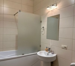 Двухместный номер Deluxe с балконом и с видом на город двуспальная кровать в Amra